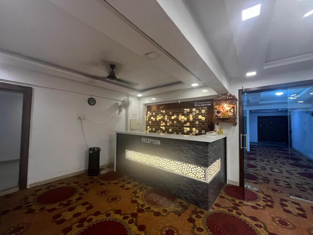 Arsh Executive Inn Dive Exterior foto